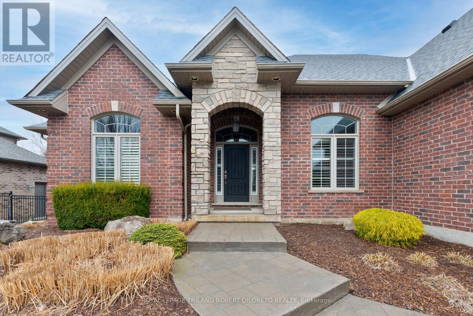 6968 Clayton Walk, London South, Ontario  N6P 0B2 - Photo 3 - X12923354