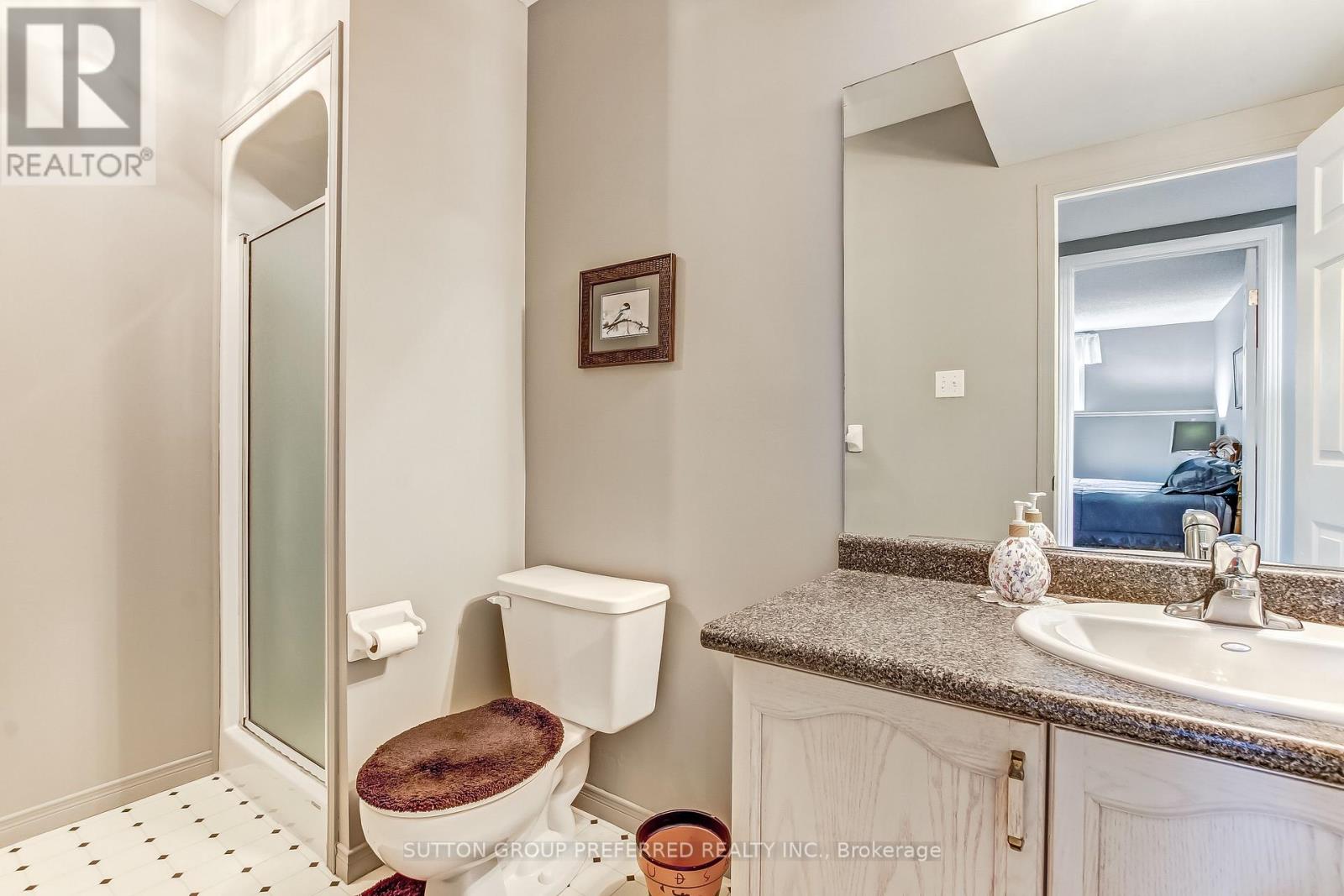 Photo 18 of 31 for 30 Folkstone Court