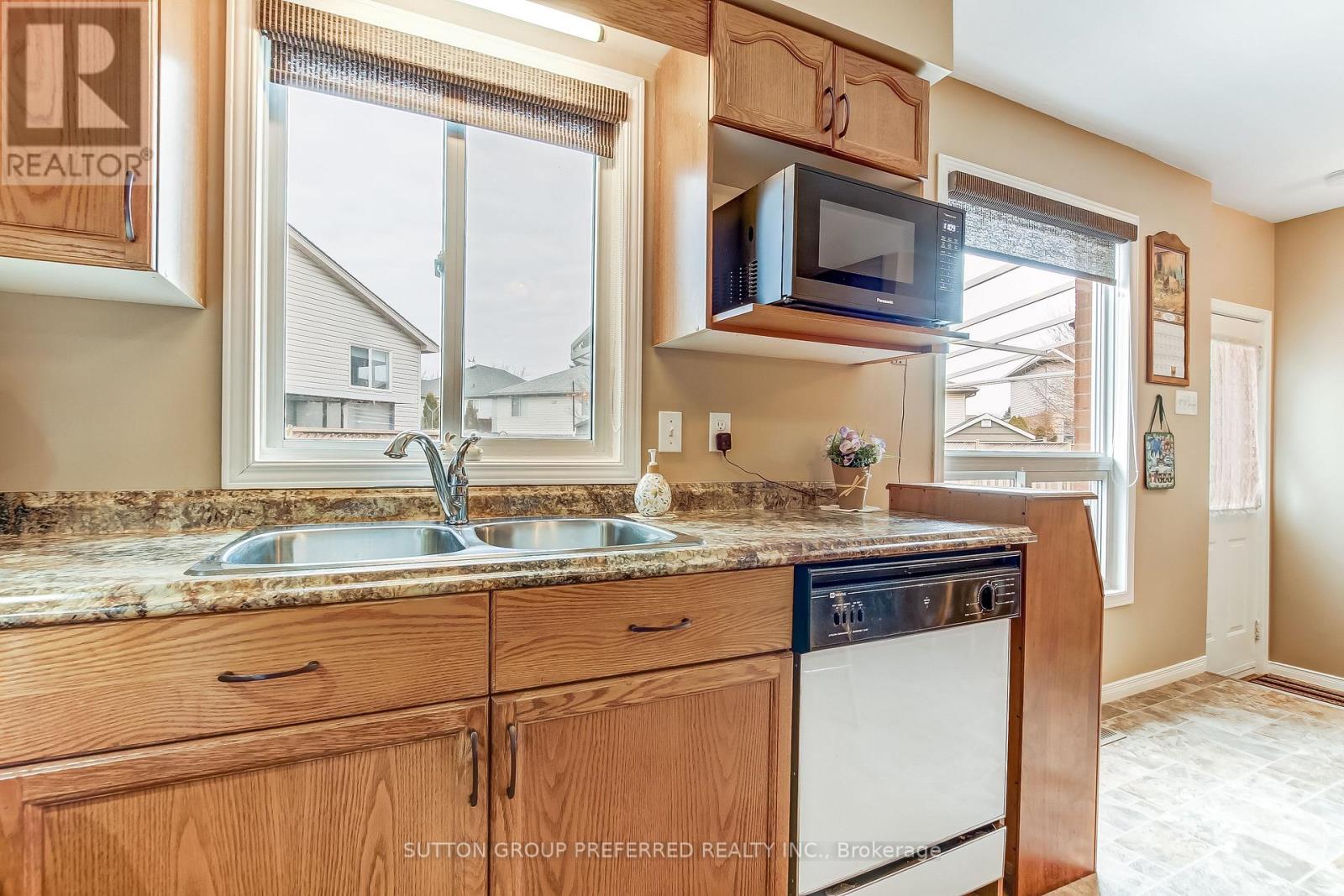 Photo 8 of 31 for 30 Folkstone Court