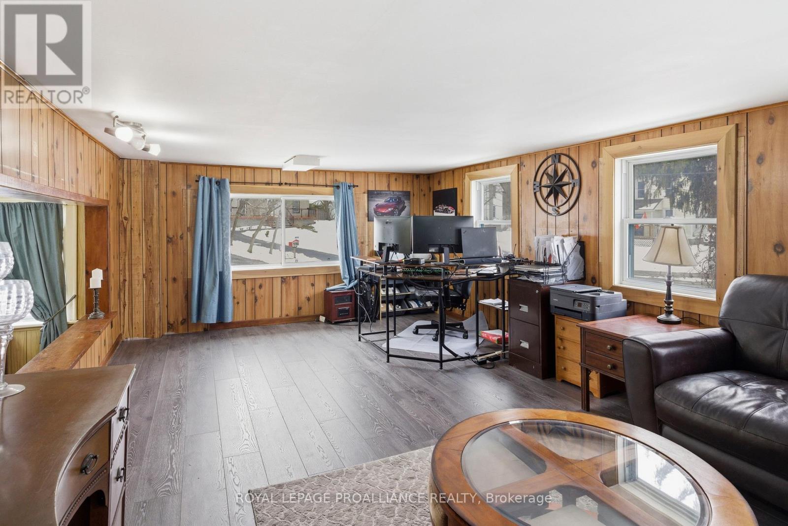 18 Quabbin Road, Front Of Yonge, Ontario  K0E 1R0 - Photo 15 - X12923414