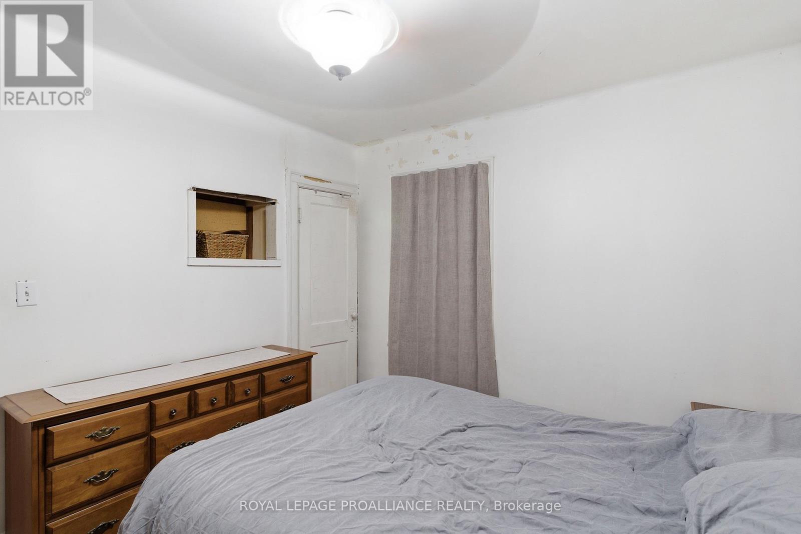 18 Quabbin Road, Front Of Yonge, Ontario  K0E 1R0 - Photo 19 - X12923414