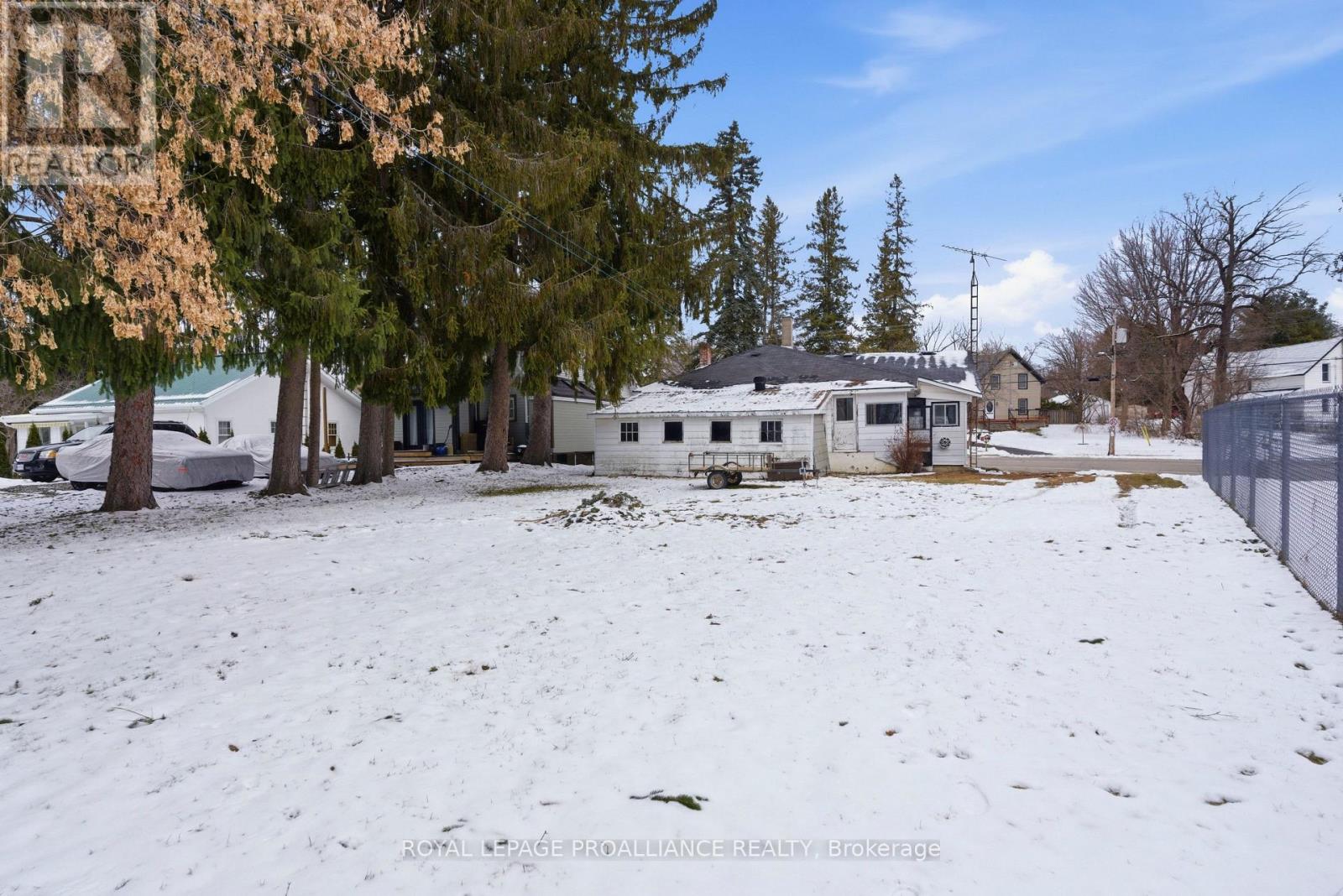 18 Quabbin Road, Front Of Yonge, Ontario  K0E 1R0 - Photo 24 - X12923414