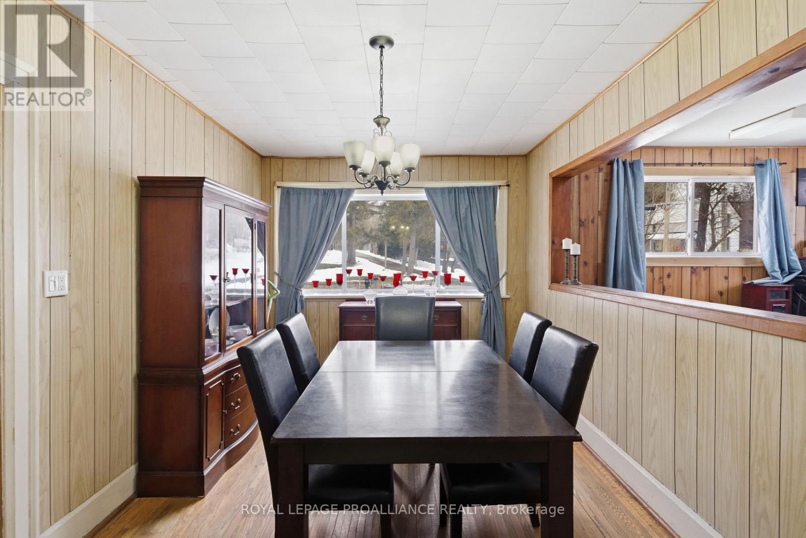 18 Quabbin Road, Front Of Yonge, Ontario  K0E 1R0 - Photo 8 - X12923414