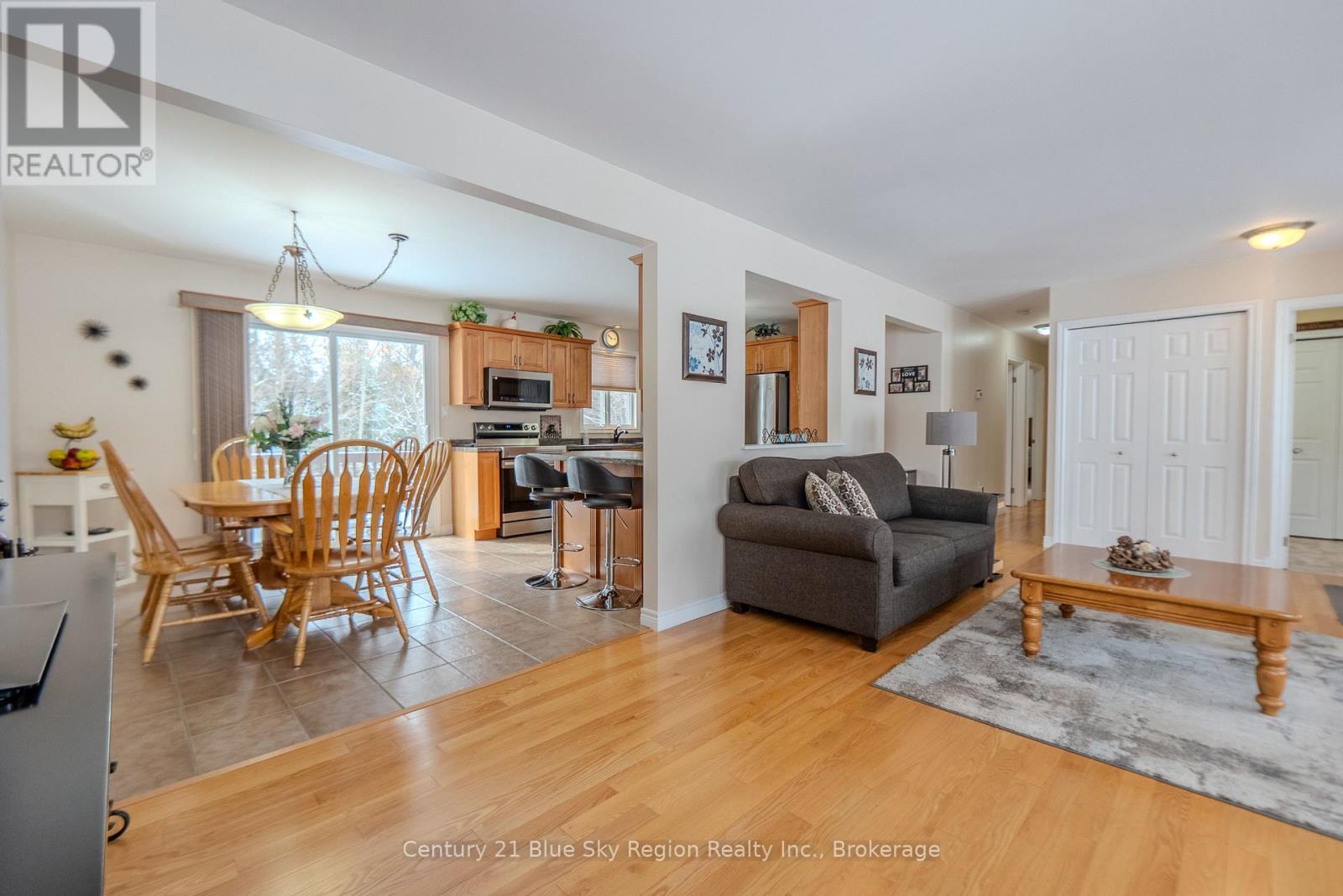 165 Carmichael Drive, North Bay, Ontario  P1B 8G2 - Photo 11 - X12923478