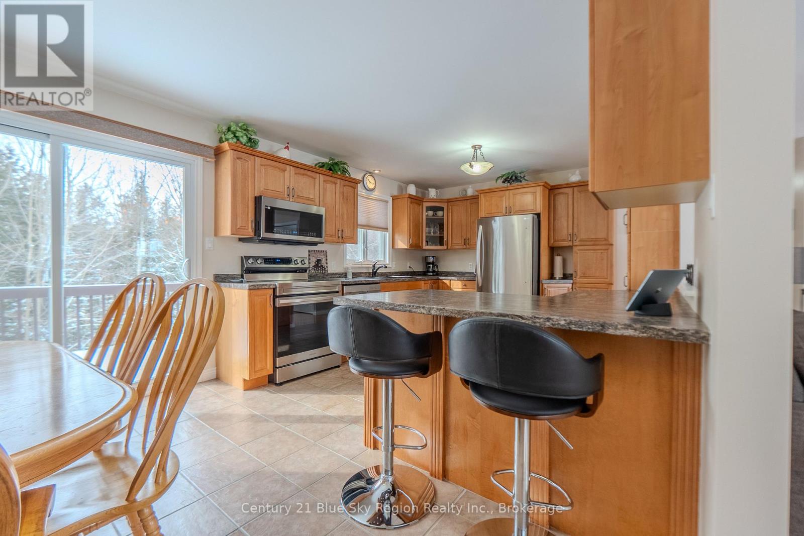 165 Carmichael Drive, North Bay, Ontario  P1B 8G2 - Photo 3 - X12923478