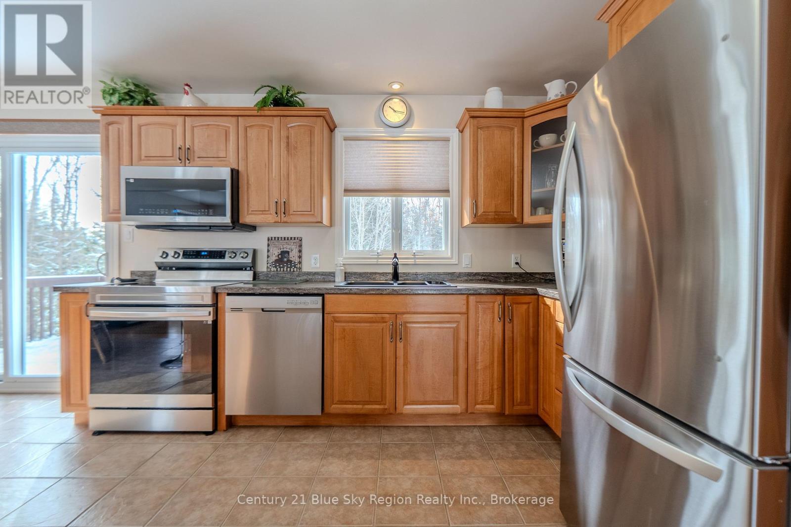 165 Carmichael Drive, North Bay, Ontario  P1B 8G2 - Photo 4 - X12923478