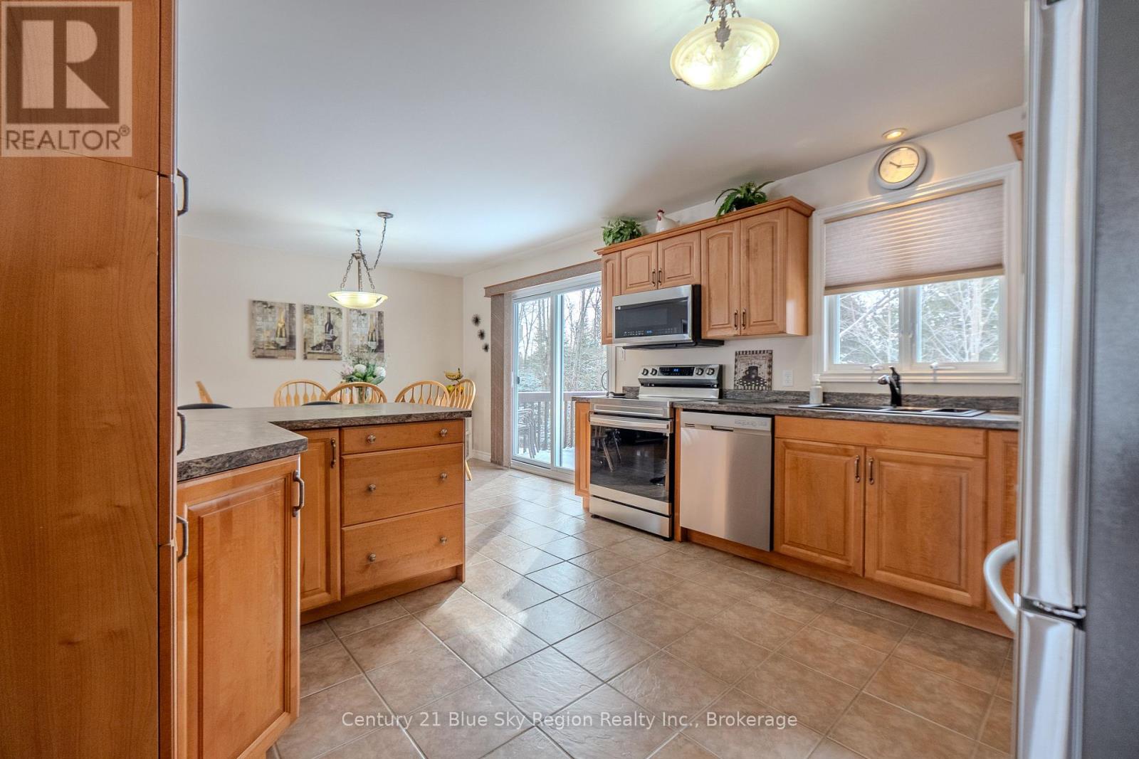 165 Carmichael Drive, North Bay, Ontario  P1B 8G2 - Photo 5 - X12923478