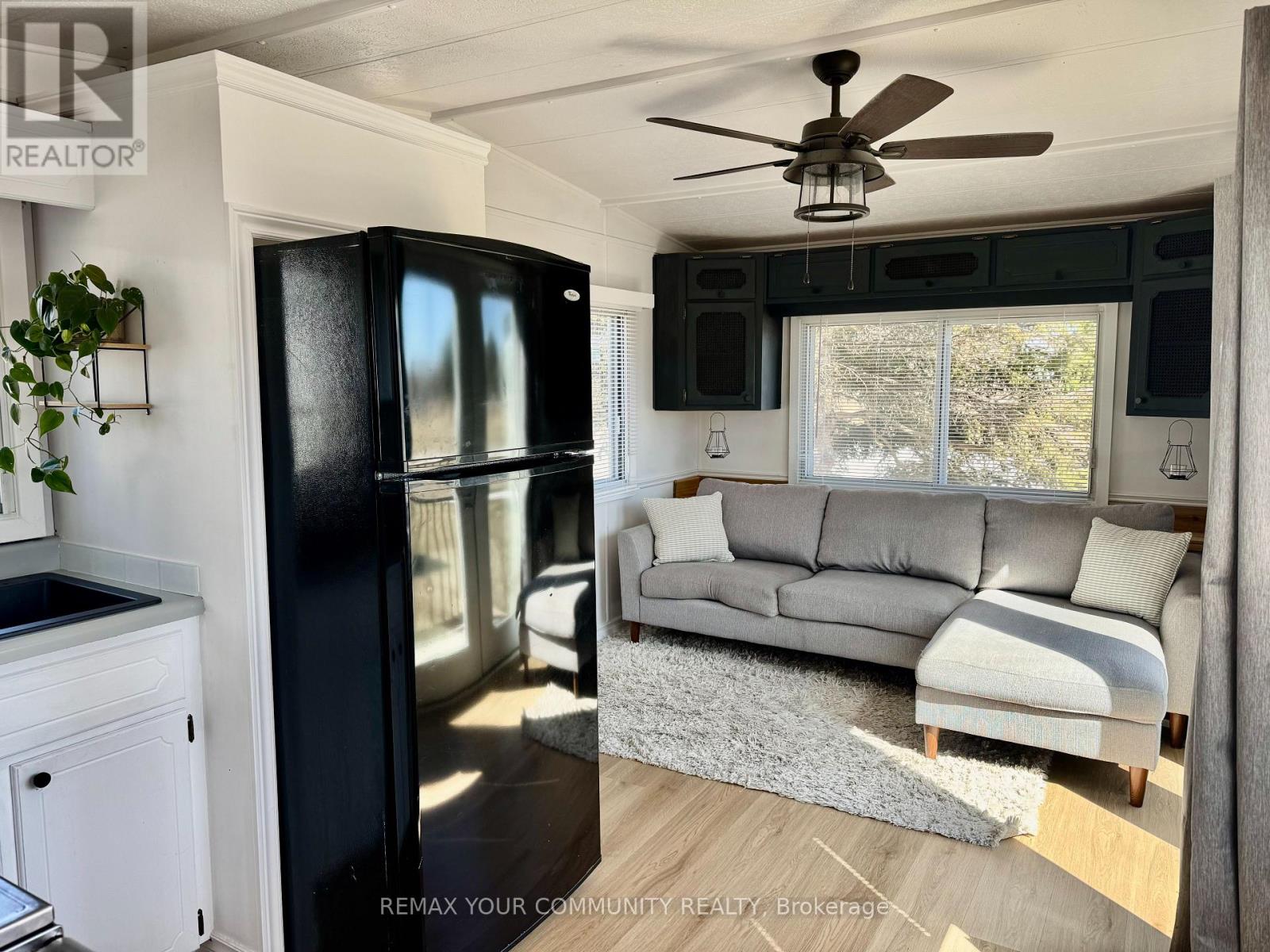 204 - 285 Crydermans Side Road, Georgina (Baldwin), Ontario  L0E 1A0 - Photo 13 - N12923332