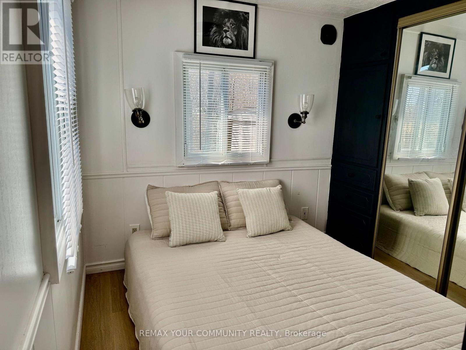 204 - 285 Crydermans Side Road, Georgina (Baldwin), Ontario  L0E 1A0 - Photo 9 - N12923332