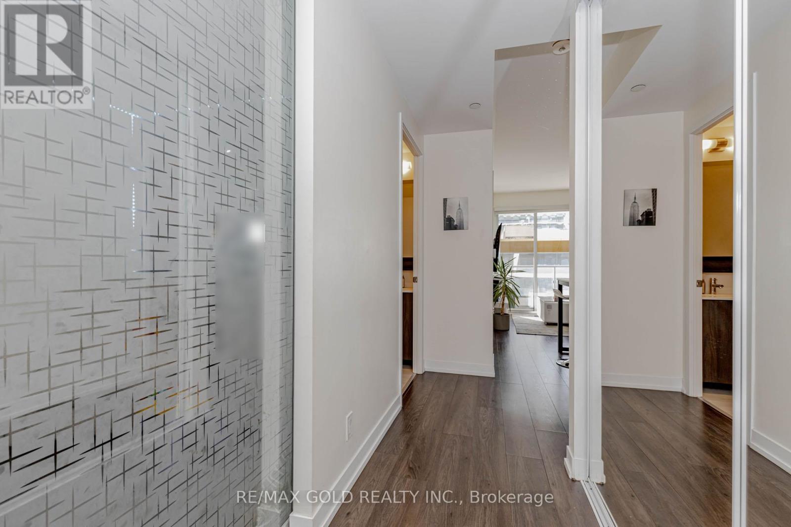 502 - 5 Buttermill Avenue, Vaughan, Ontario  L4K 0J7 - Photo 9 - N12923392