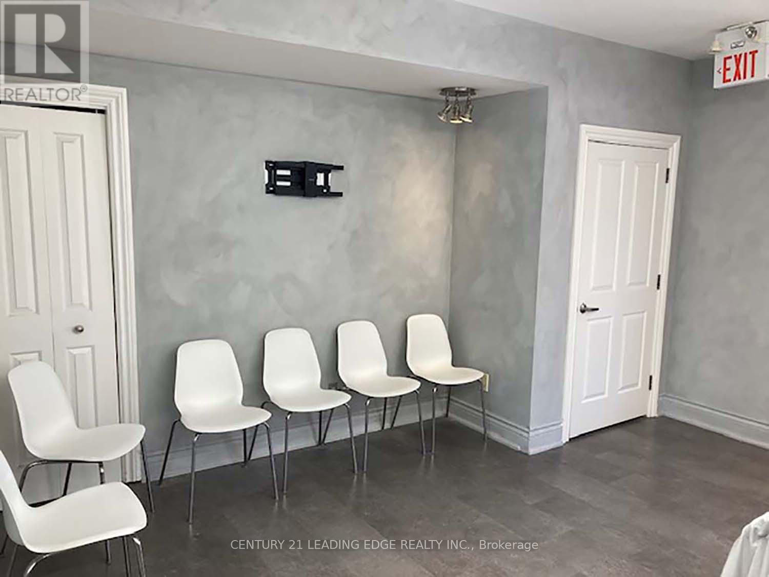 First Floor - 6391 Main Street, Whitchurch-Stouffville (Stouffville), Ontario  L4A 1G4 - Photo 2 - N12923396