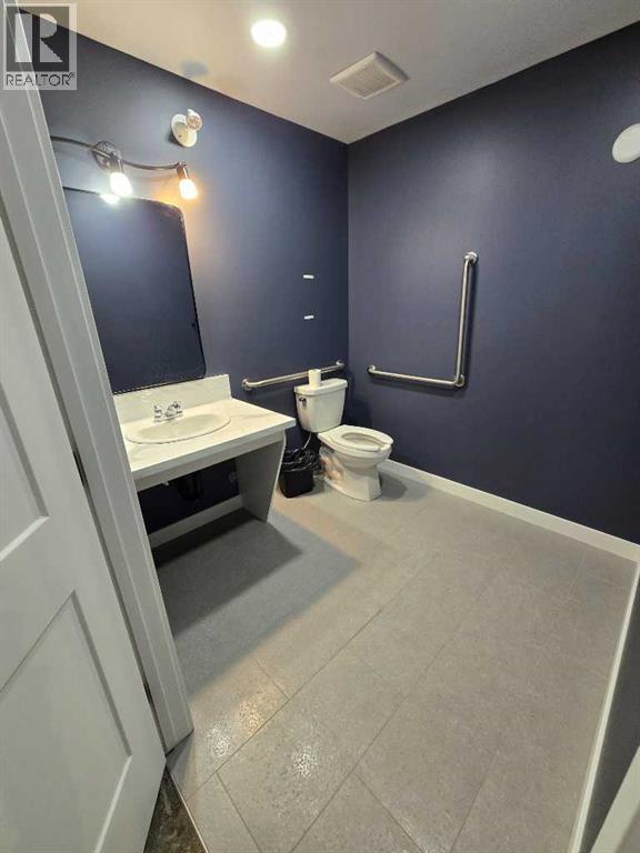 120 & 130, 4707 50 Street, Red Deer, Alberta  T4N 1X3 - Photo 13 - A2269997