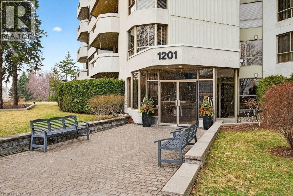 1201 North Shore Boulevard E Unit# 1001, Burlington, Ontario  L7S 1Z5 - Photo 3 - 40812430