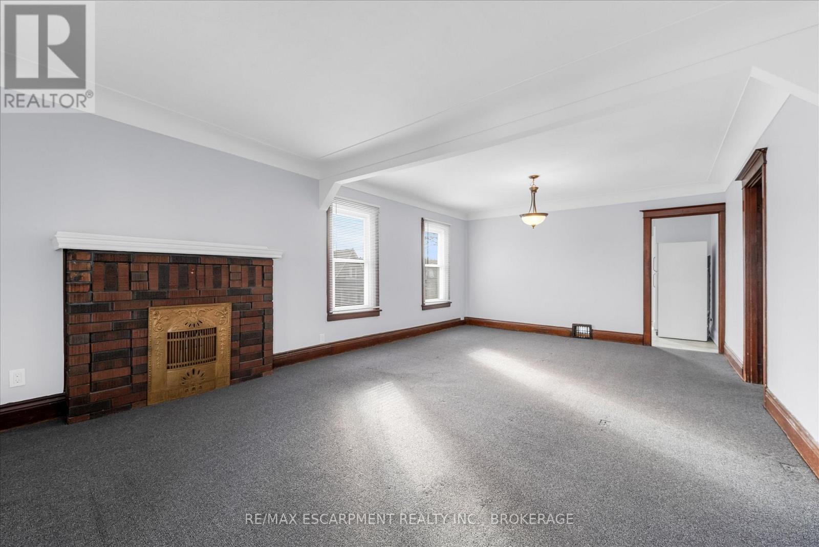 121 Edgemont Street N, Hamilton (Crown Point), Ontario  L8H 4E2 - Photo 19 - X12923318