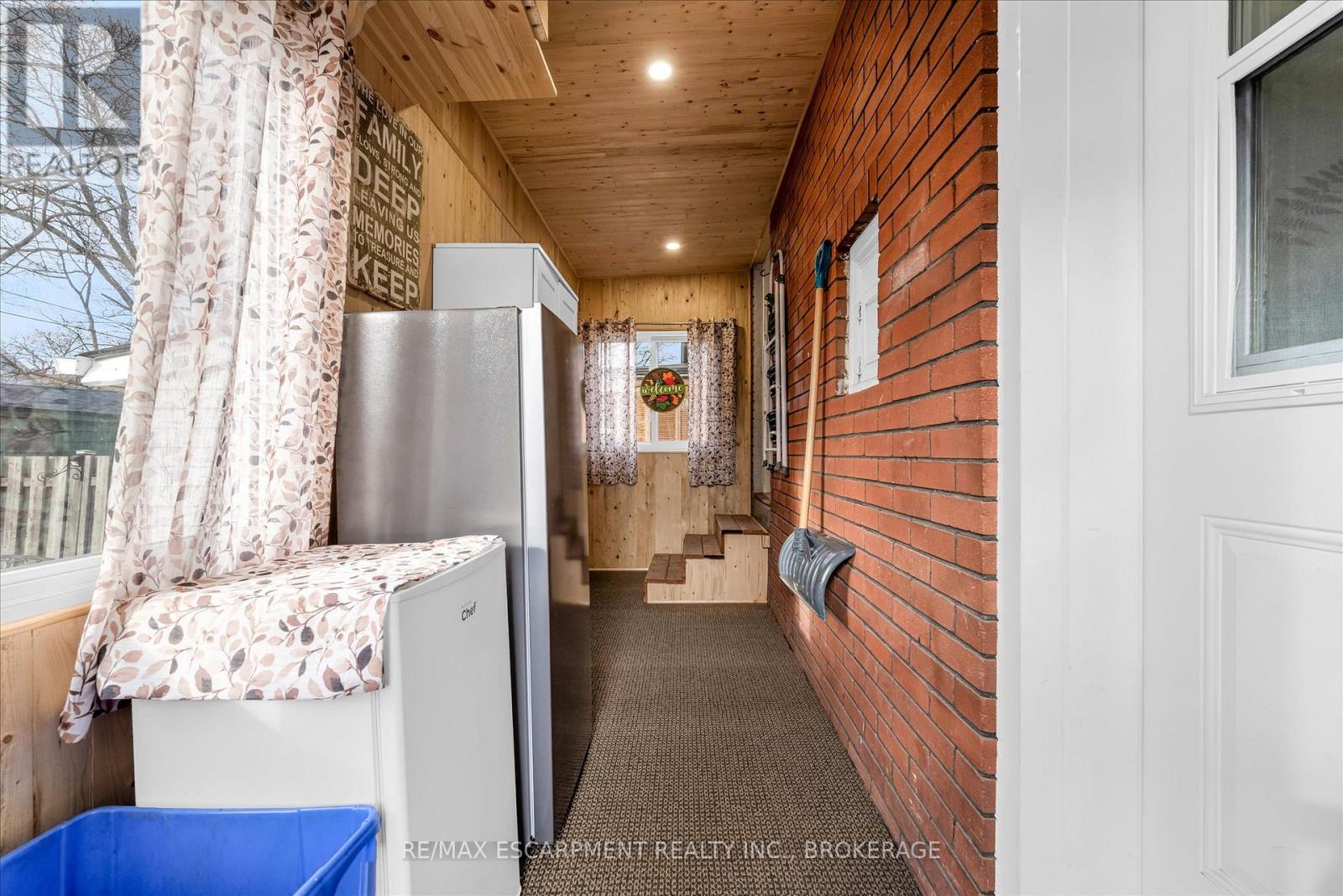 121 Edgemont Street N, Hamilton (Crown Point), Ontario  L8H 4E2 - Photo 26 - X12923318