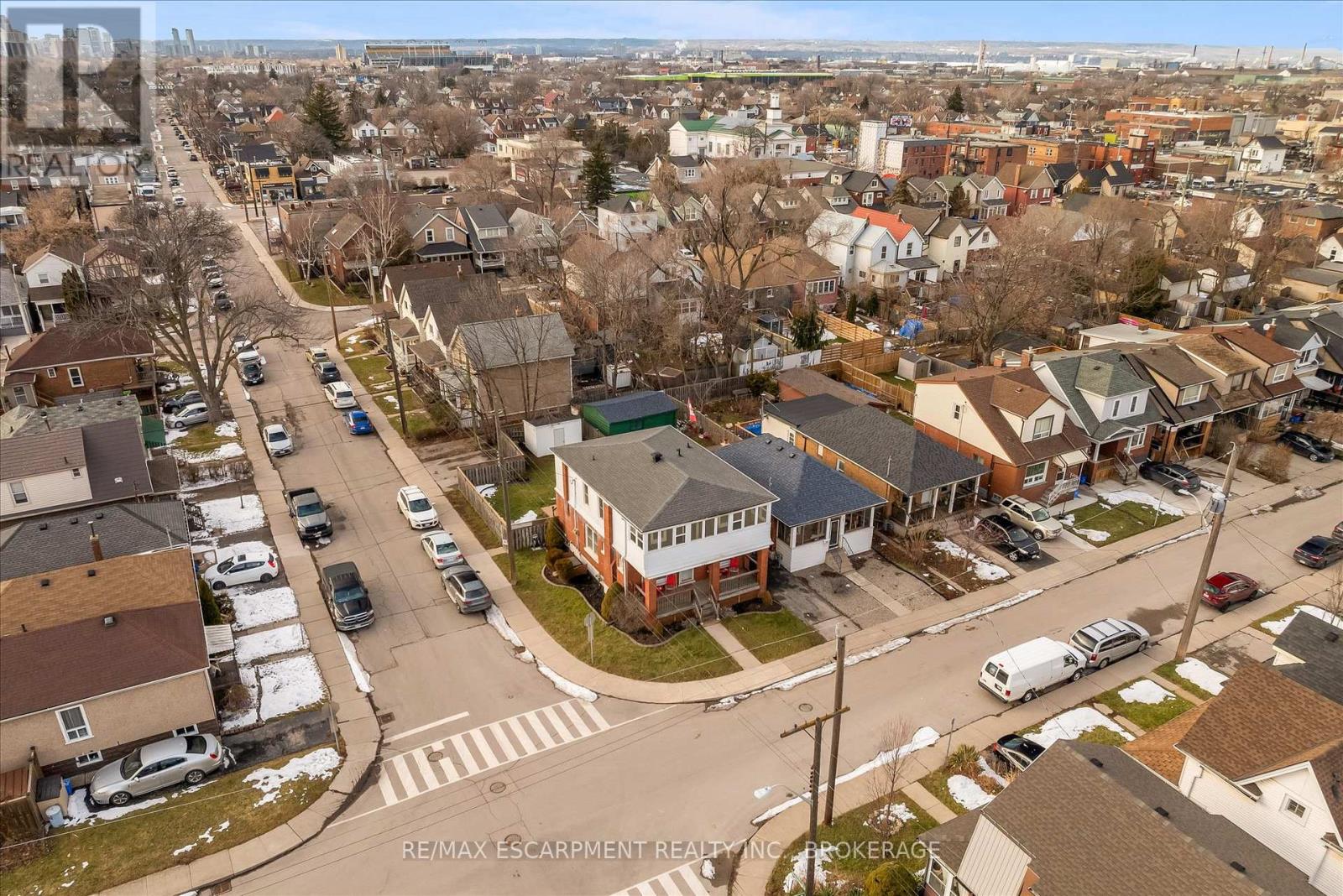 121 Edgemont Street N, Hamilton (Crown Point), Ontario  L8H 4E2 - Photo 46 - X12923318