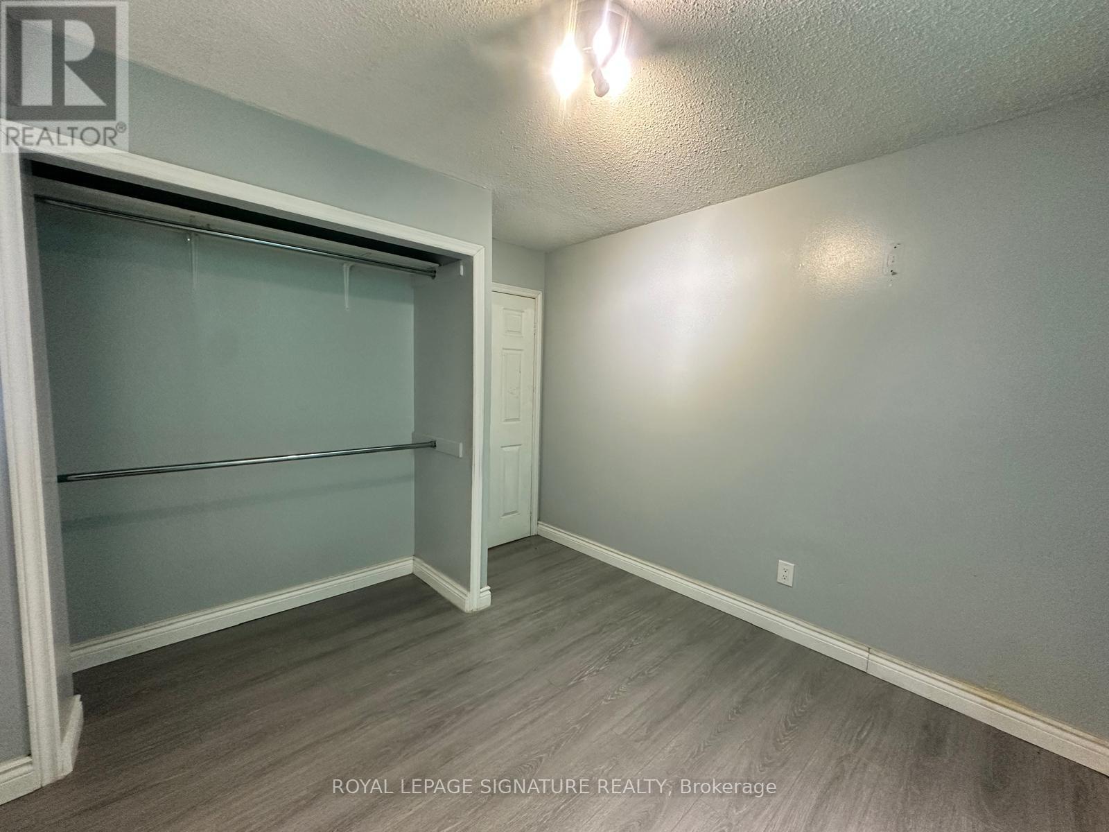 63 Wallis Crescent, Toronto, Ontario  M9V 4K2 - Photo 6 - W12923314