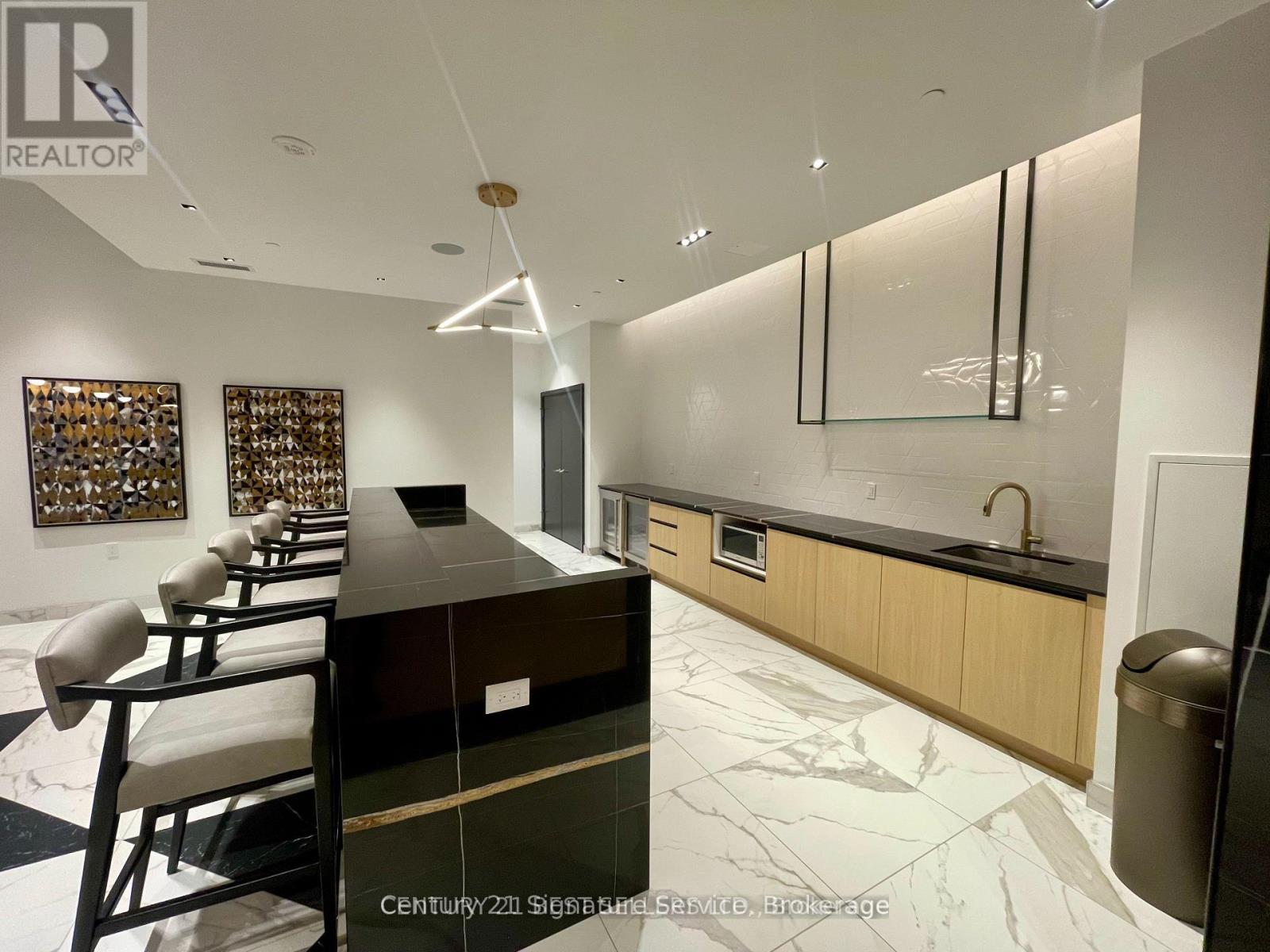 1906 - 202 Burnhamthorpe Road E, Mississauga, Ontario  L5A 4L4 - Photo 38 - W12923330