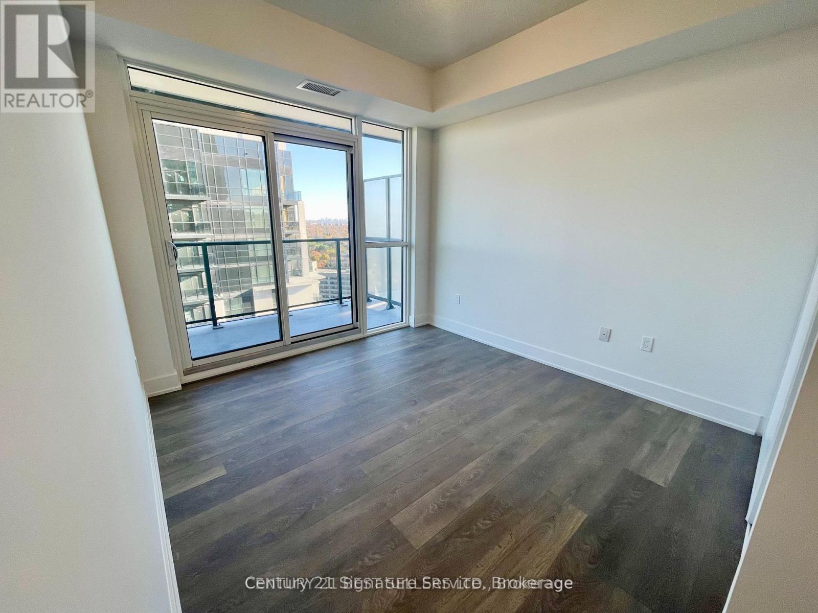 1906 - 202 Burnhamthorpe Road E, Mississauga, Ontario  L5A 4L4 - Photo 8 - W12923330