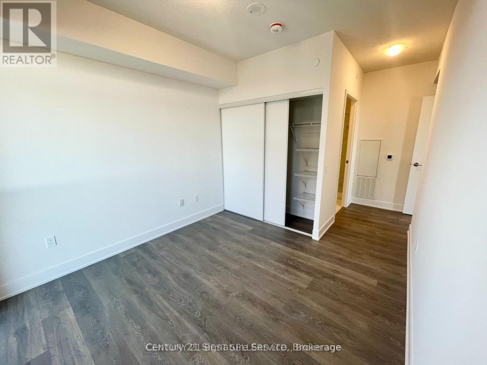 1906 - 202 Burnhamthorpe Road E, Mississauga, Ontario  L5A 4L4 - Photo 9 - W12923330