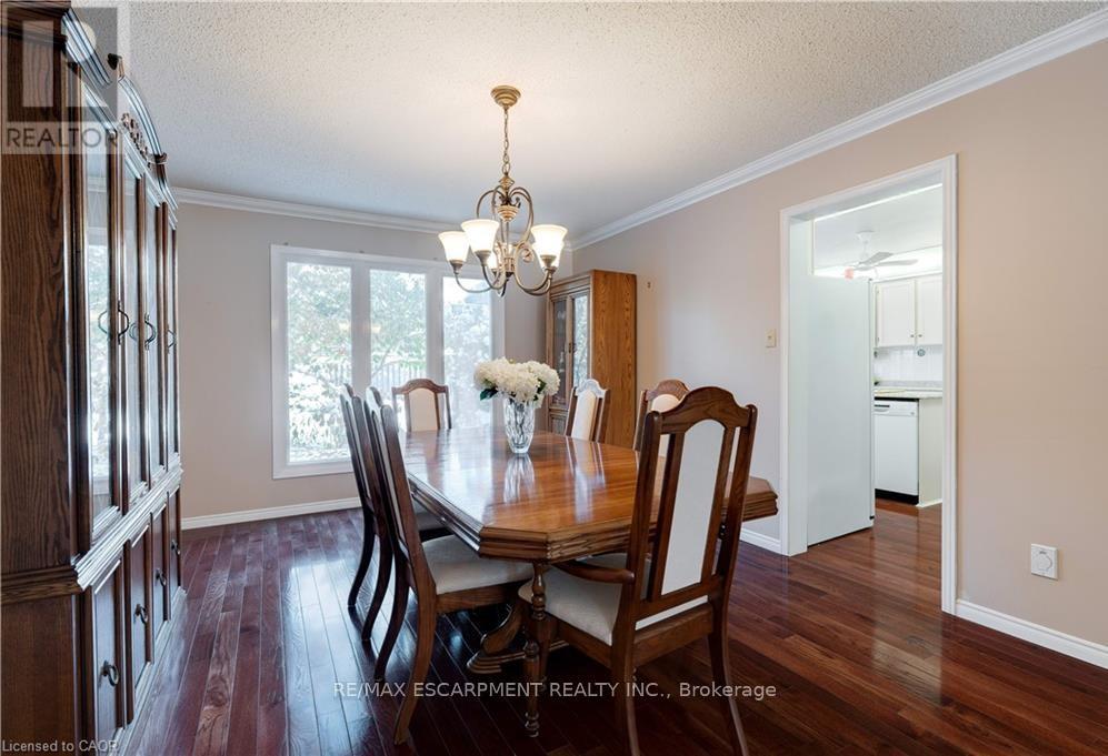 1151 Manor Road, Oakville, Ontario  L6M 1G3 - Photo 10 - W12923378