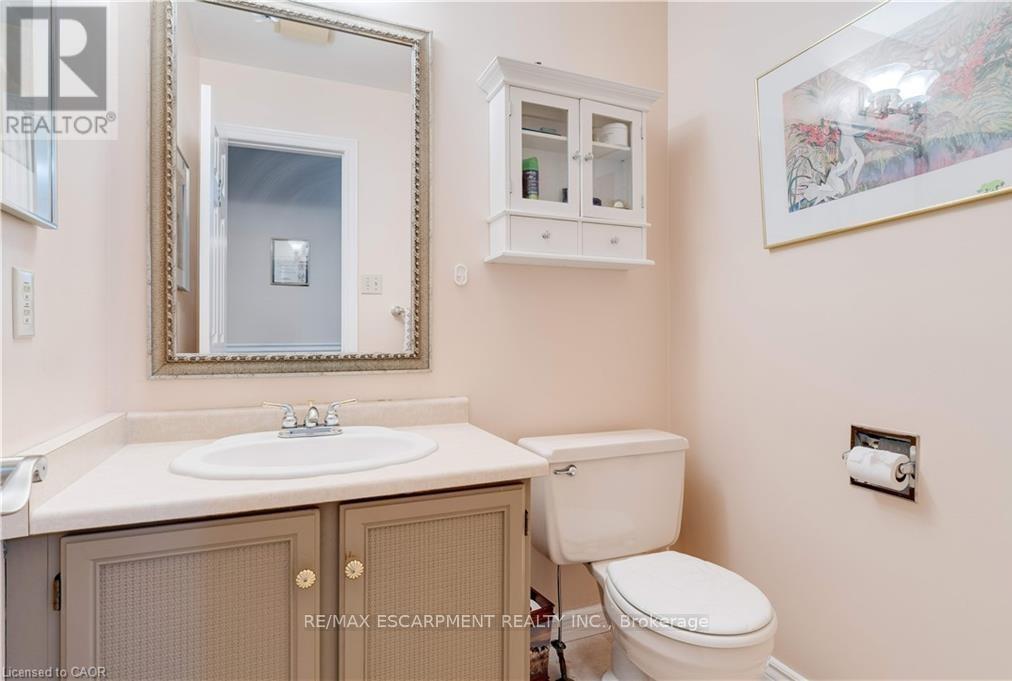 1151 Manor Road, Oakville, Ontario  L6M 1G3 - Photo 17 - W12923378