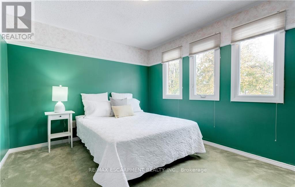 1151 Manor Road, Oakville, Ontario  L6M 1G3 - Photo 29 - W12923378