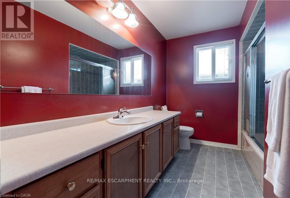 1151 Manor Road, Oakville, Ontario  L6M 1G3 - Photo 31 - W12923378