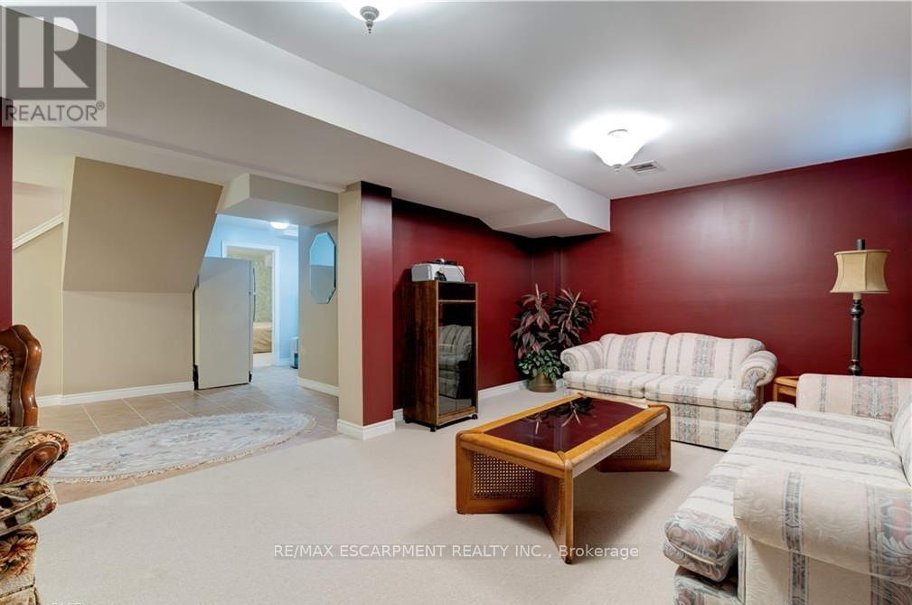 1151 Manor Road, Oakville, Ontario  L6M 1G3 - Photo 33 - W12923378