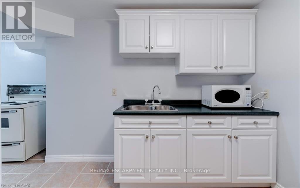 1151 Manor Road, Oakville, Ontario  L6M 1G3 - Photo 34 - W12923378