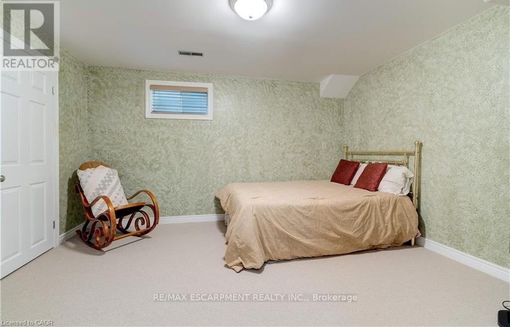 1151 Manor Road, Oakville, Ontario  L6M 1G3 - Photo 38 - W12923378