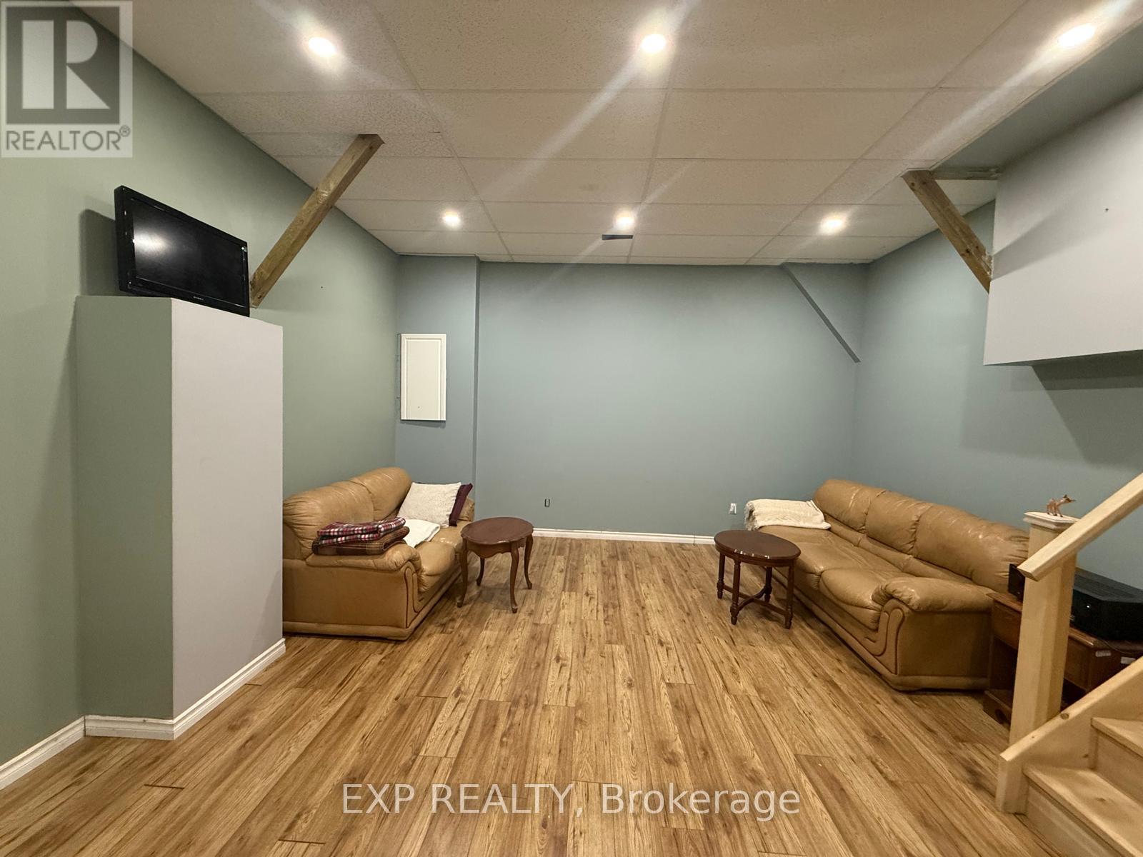 Lower - 71 Sherin Court, Caledon, Ontario  L7E 3T6 - Photo 10 - W12923384