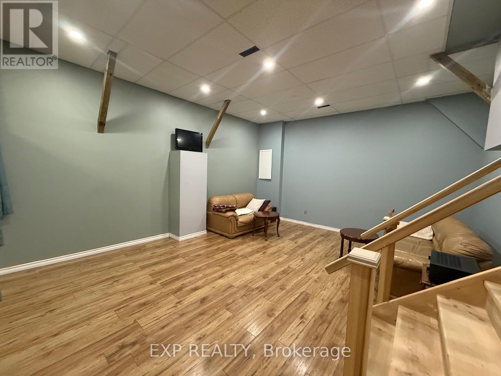 Lower - 71 Sherin Court, Caledon, Ontario  L7E 3T6 - Photo 2 - W12923384