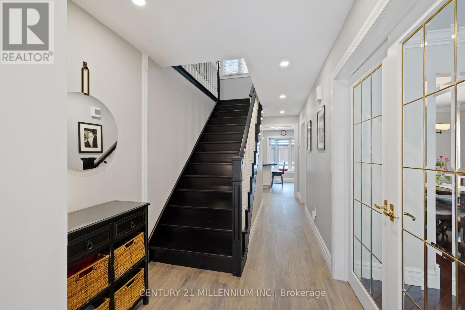 4 Marchmount Crescent, Brampton, Ontario  L6S 2S9 - Photo 3 - W12923400