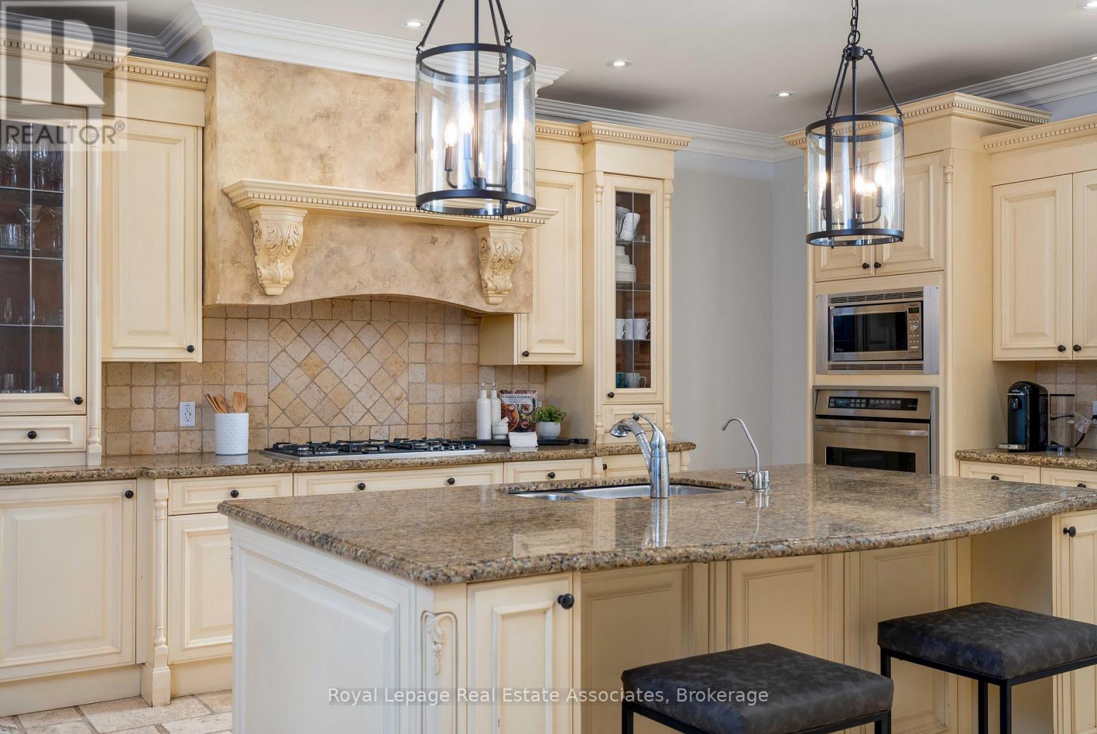 1175 Riverbank Way, Oakville, Ontario  L6H 6X4 - Photo 14 - W12923402