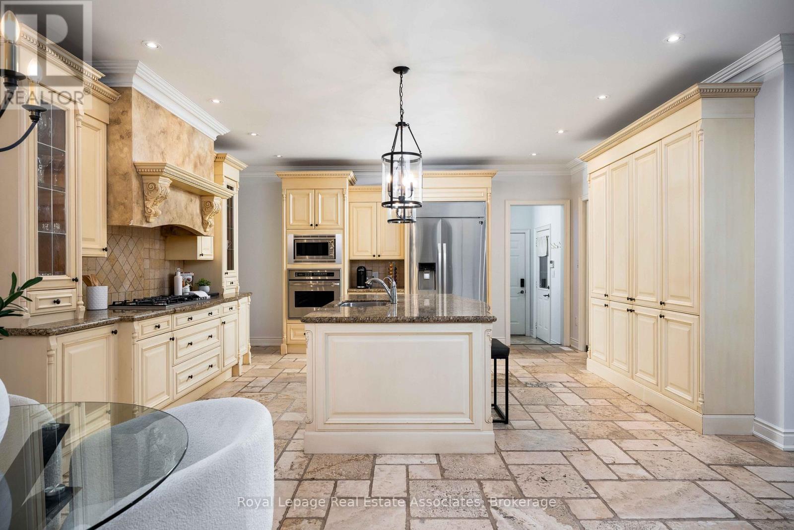 1175 Riverbank Way, Oakville, Ontario  L6H 6X4 - Photo 15 - W12923402