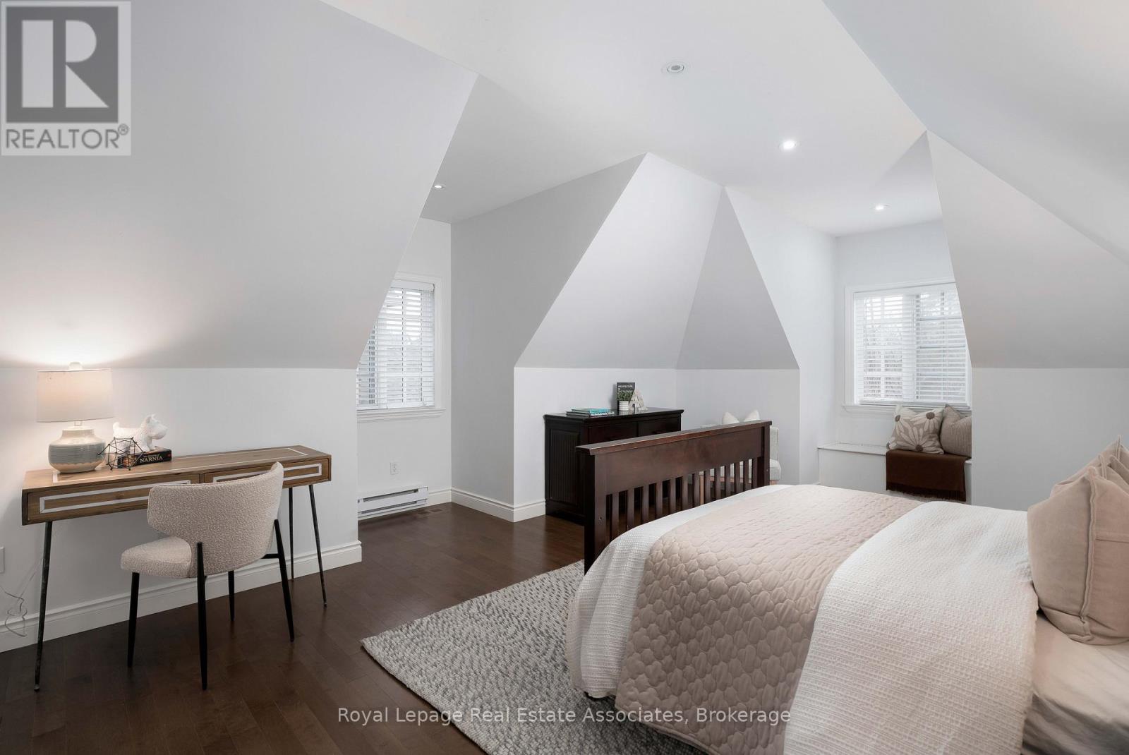 1175 Riverbank Way, Oakville, Ontario  L6H 6X4 - Photo 29 - W12923402