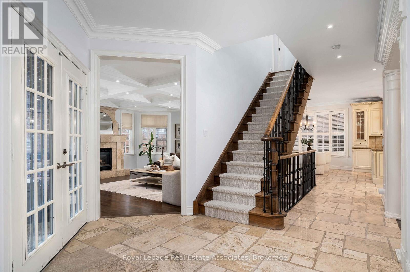 1175 Riverbank Way, Oakville, Ontario  L6H 6X4 - Photo 8 - W12923402