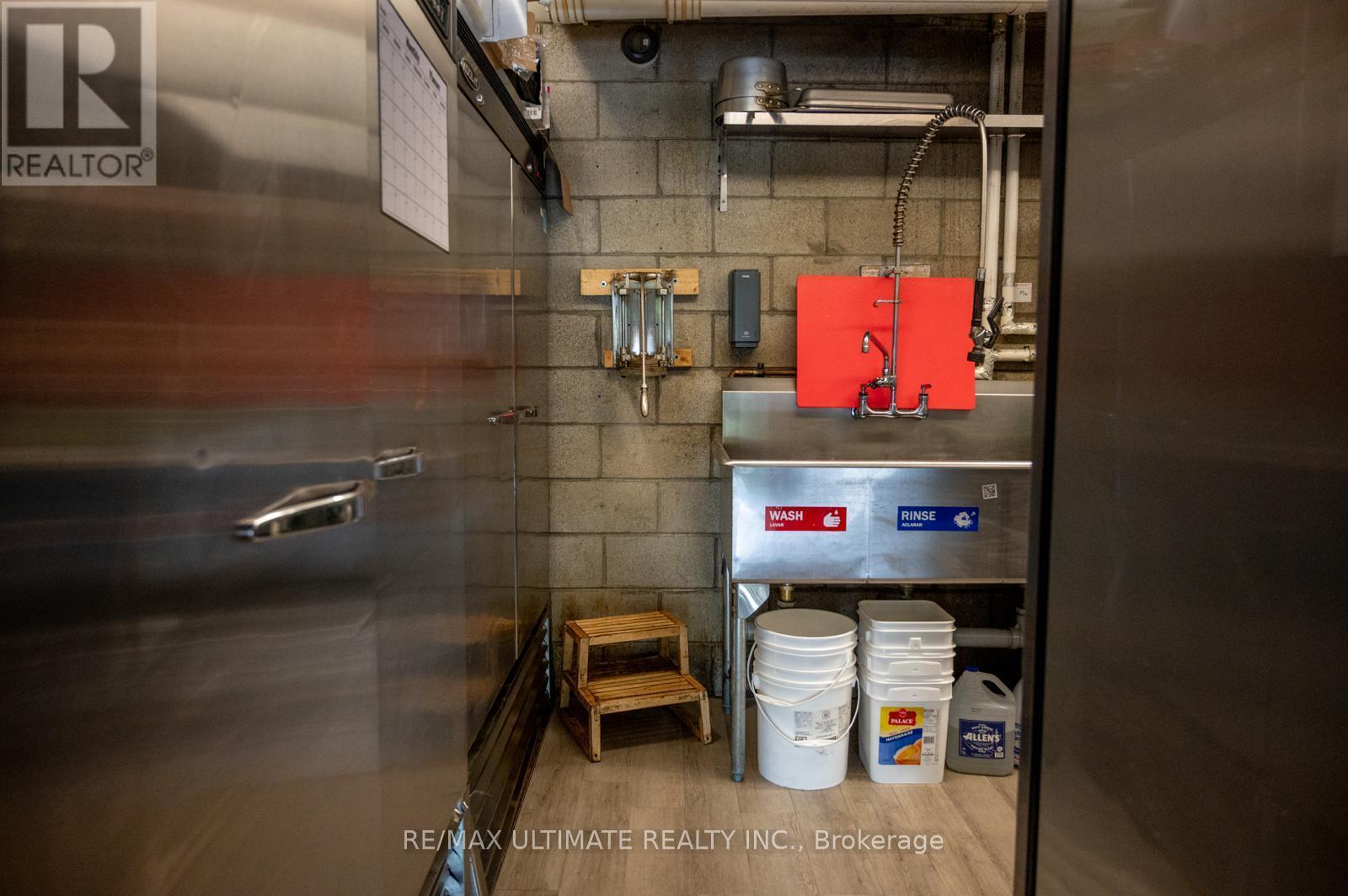 1205 Queen Street W, Toronto, Ontario M6K 0B9 - Photo 26 - W12923404