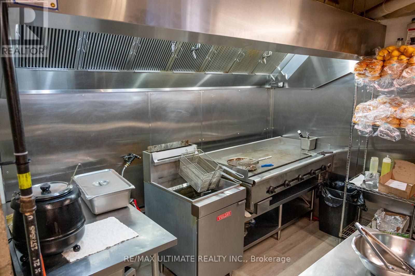 1205 Queen Street W, Toronto, Ontario M6K 0B9 - Photo 35 - W12923404