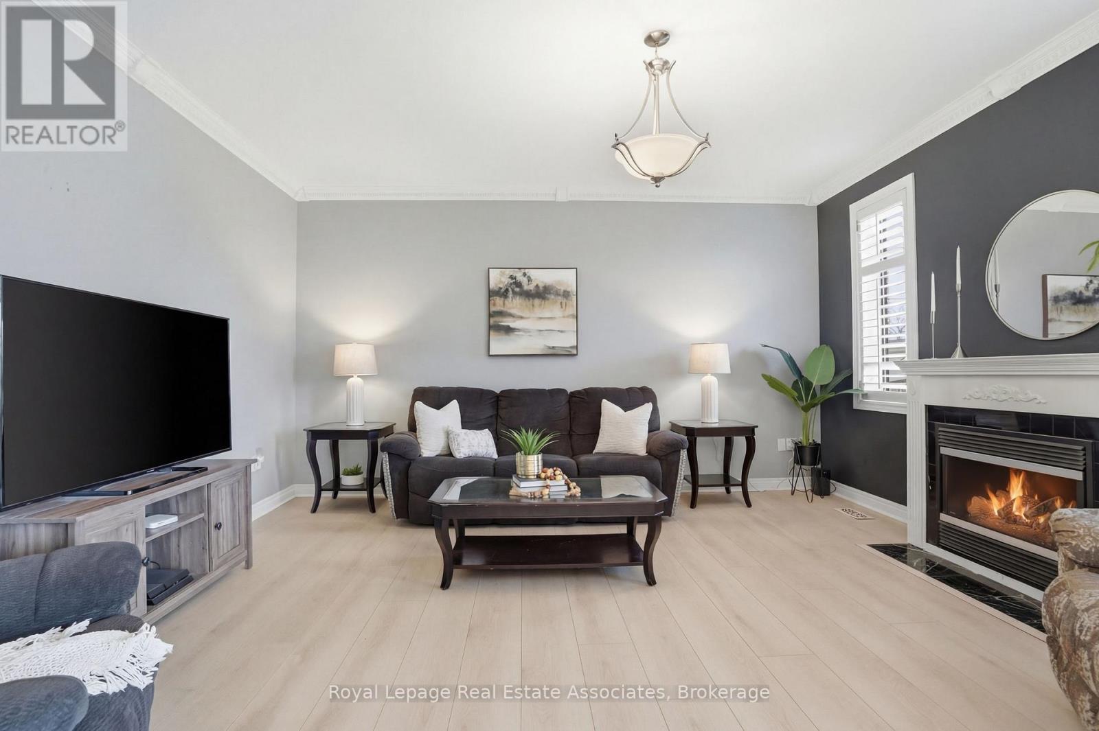 486 Delaney Court, Burlington, Ontario  L7L 5T7 - Photo 19 - W12923430