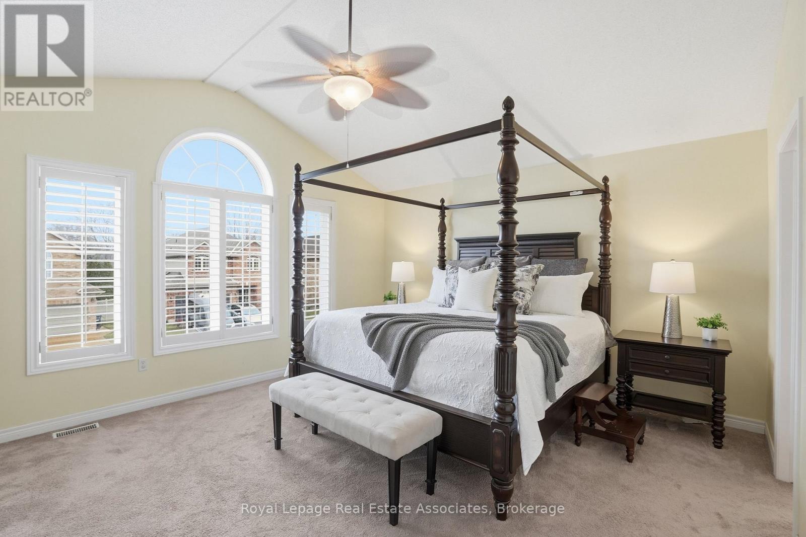 486 Delaney Court, Burlington, Ontario  L7L 5T7 - Photo 25 - W12923430