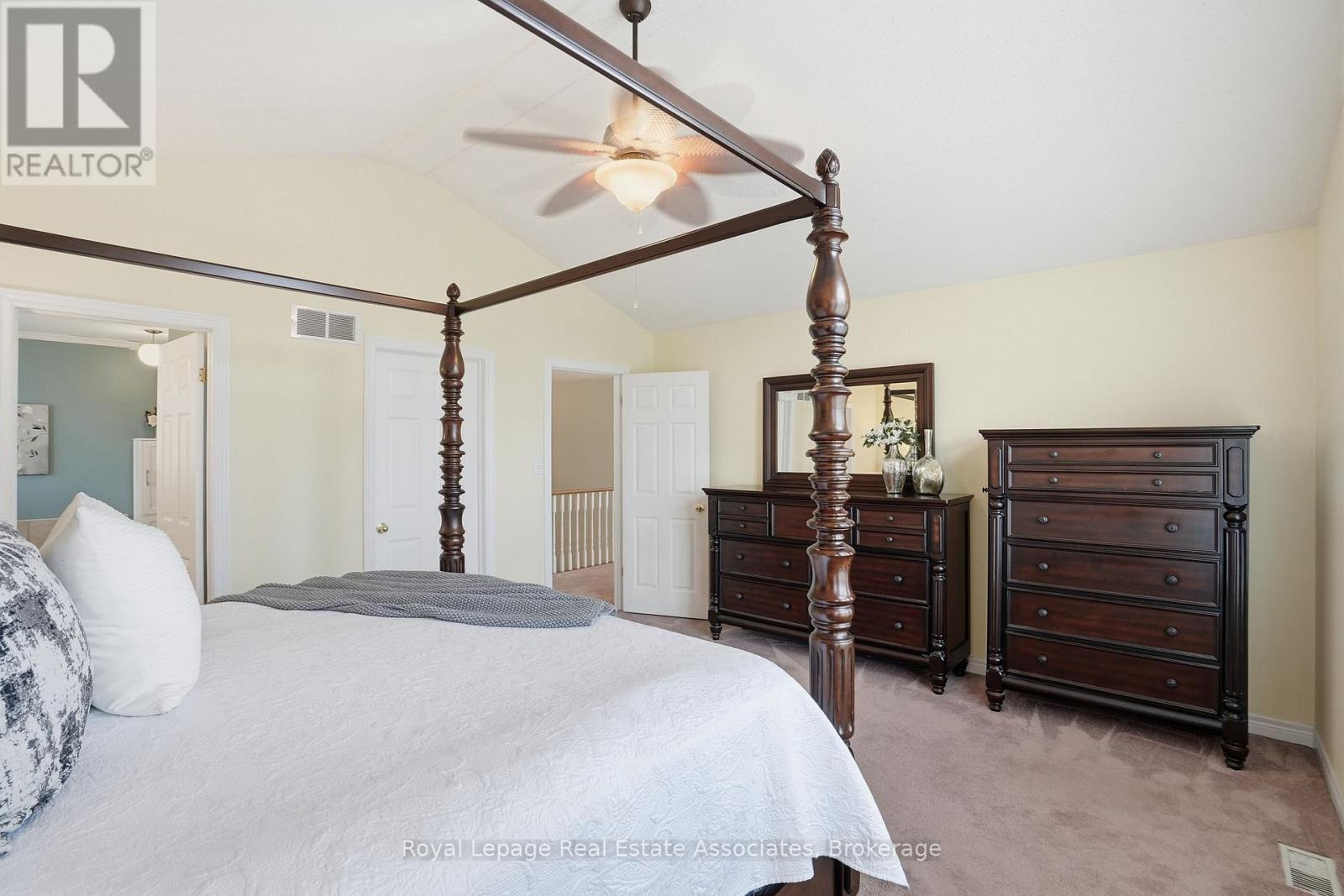 486 Delaney Court, Burlington, Ontario  L7L 5T7 - Photo 27 - W12923430