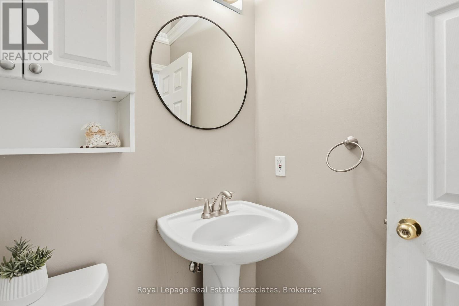 486 Delaney Court, Burlington, Ontario  L7L 5T7 - Photo 38 - W12923430