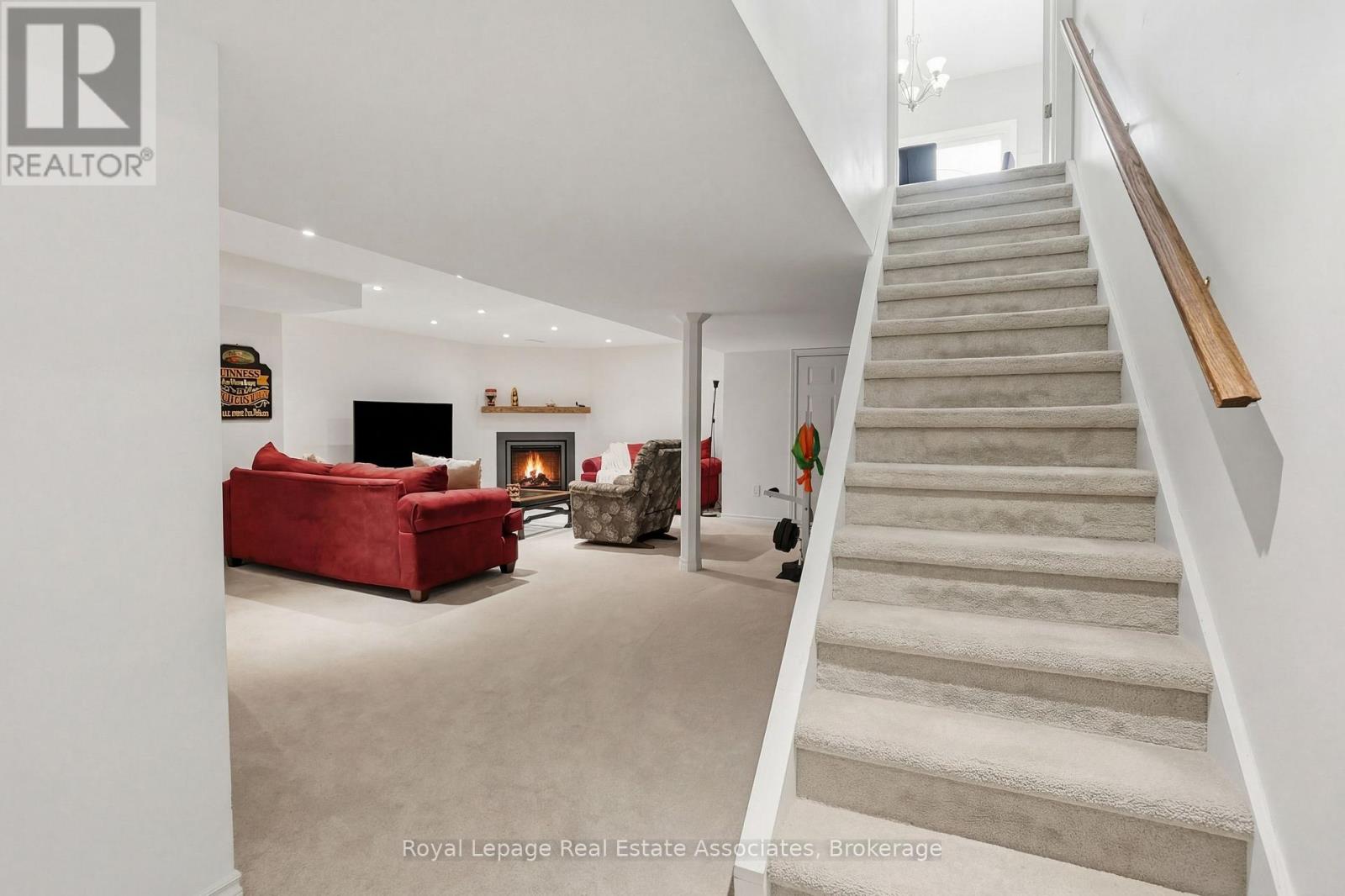 486 Delaney Court, Burlington, Ontario  L7L 5T7 - Photo 39 - W12923430