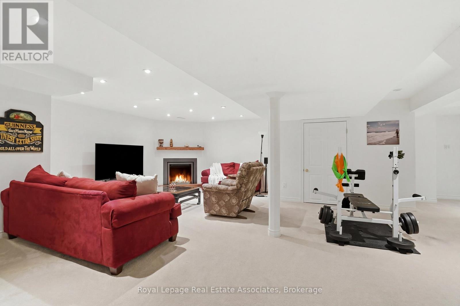 486 Delaney Court, Burlington, Ontario  L7L 5T7 - Photo 40 - W12923430