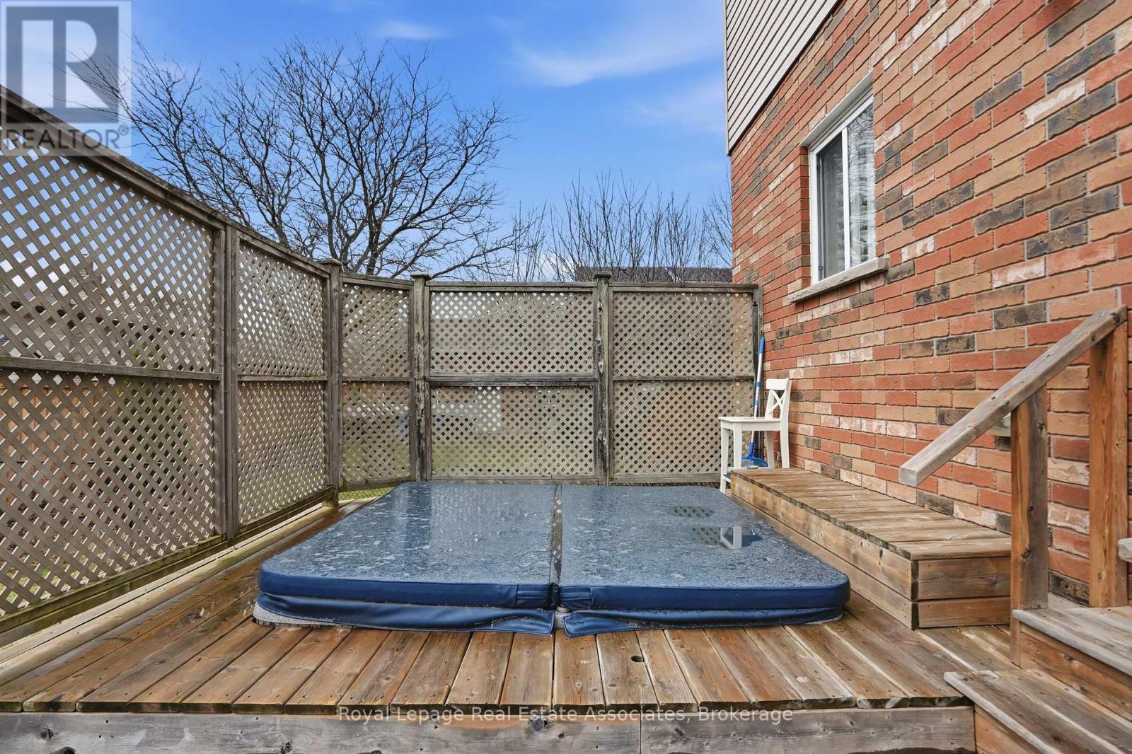 486 Delaney Court, Burlington, Ontario  L7L 5T7 - Photo 47 - W12923430