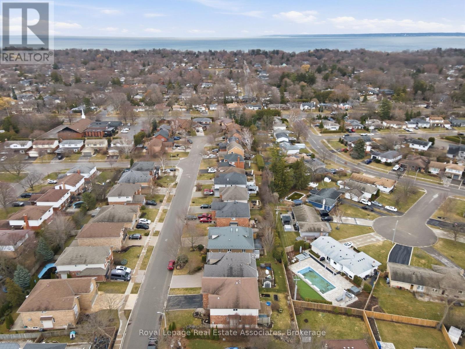 486 Delaney Court, Burlington, Ontario  L7L 5T7 - Photo 49 - W12923430