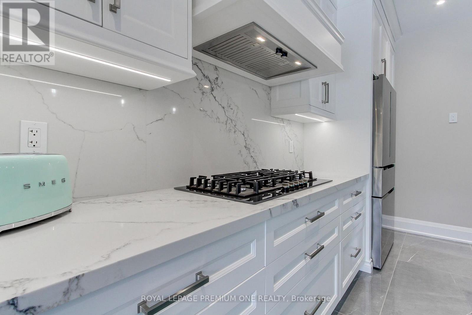 211 Pine Avenue, Caledon, Ontario  L7E 3S7 - Photo 15 - W12923440