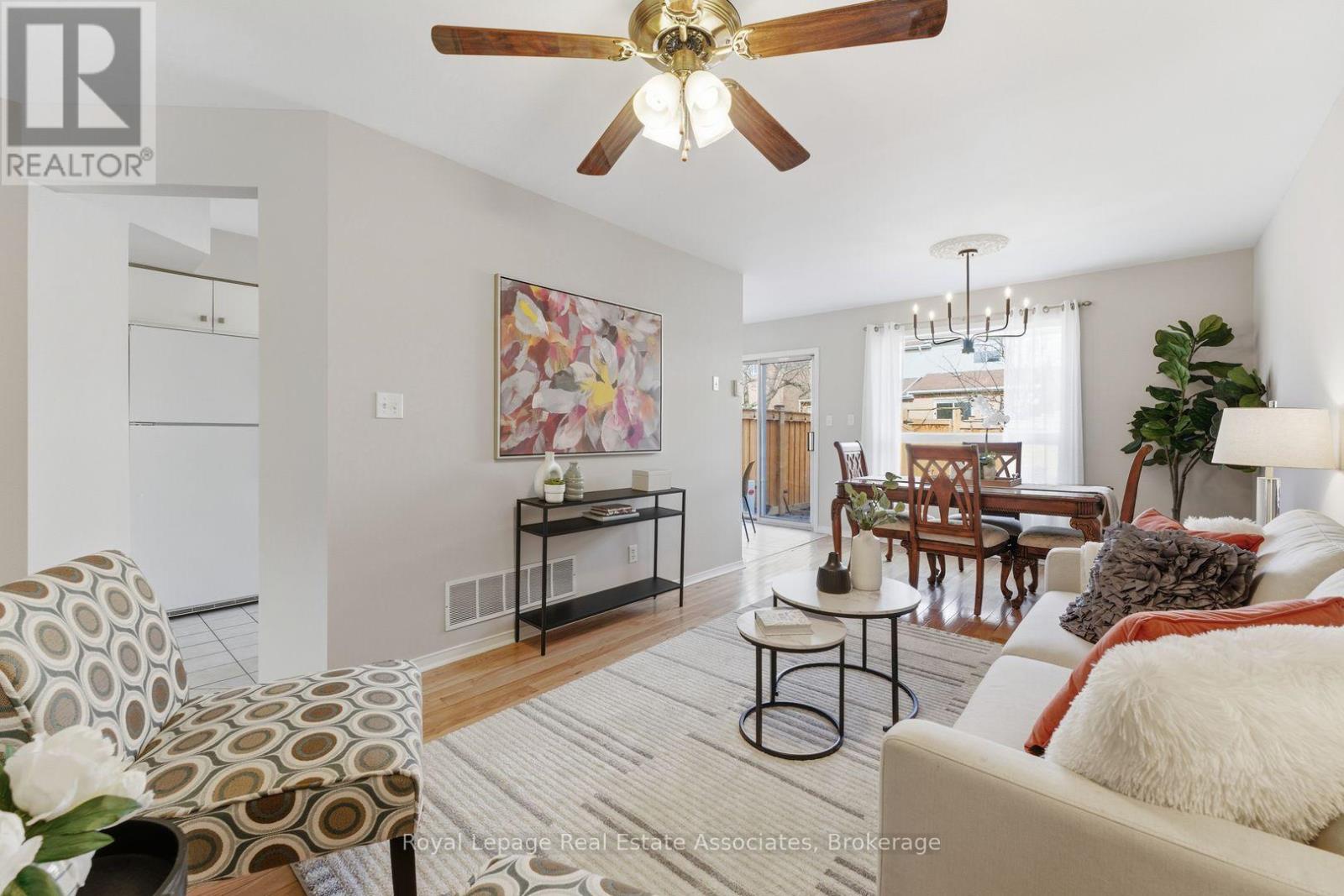 27 - 819 VILLAGE GREEN BOULEVARD, Mississauga, Ontario